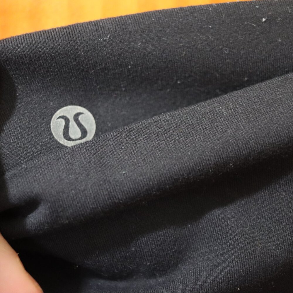 lululemon Scalloped Leg Cropped Legging no size dot est 10 - Picture 9 of 9